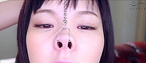 002鼻フックで豚鼻姿に大変身したドM痴女を激写