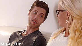 Dolly Leigh – Bedurftige Stiefmutter Fordert Einen Steifen Wiener